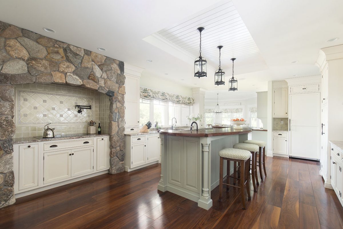 Comparing American Walnut Vs. Oak Engineered Wood Flooring - GOLINK